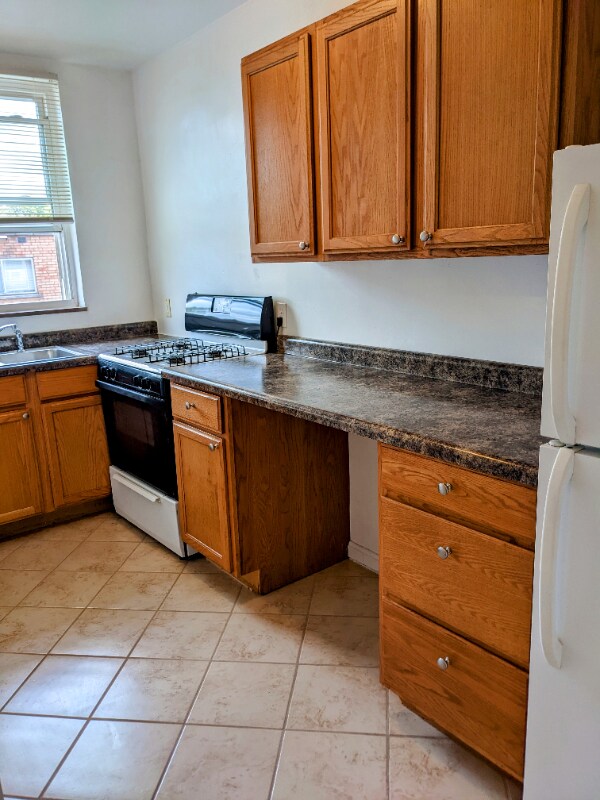 Foto del edificio - 5928 Belmont Ave