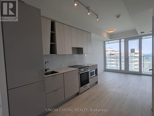 Photo du bâtiment - 3883-3883 Quartz Rd