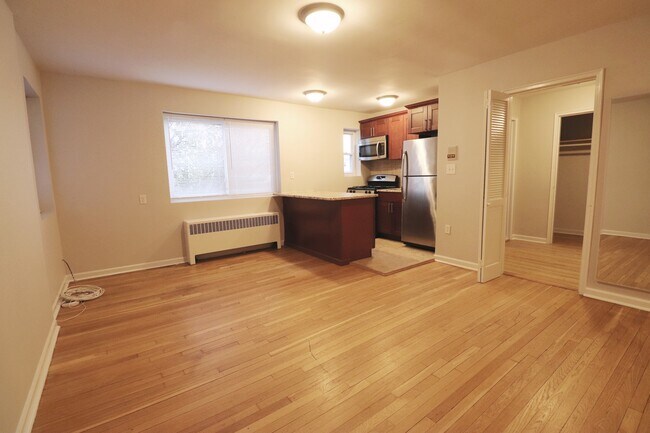 Foto del edificio - 210 Woodcliff Ave