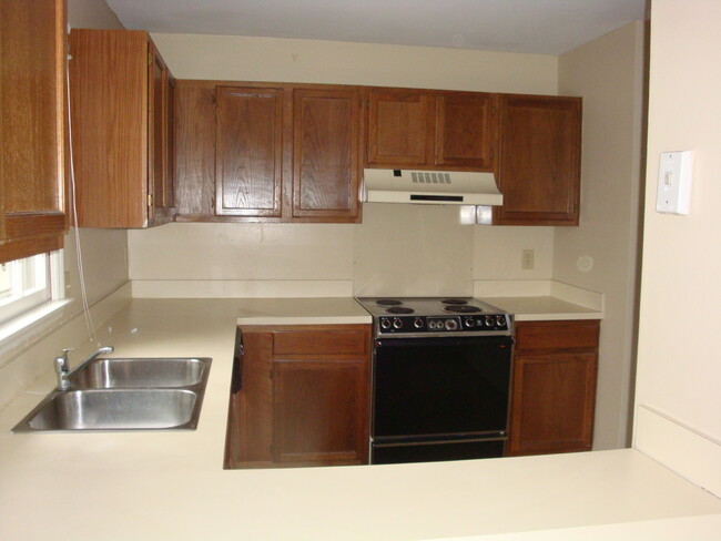 Foto del edificio - Inviting 2 bedroom, 2 bath upstairs end un...