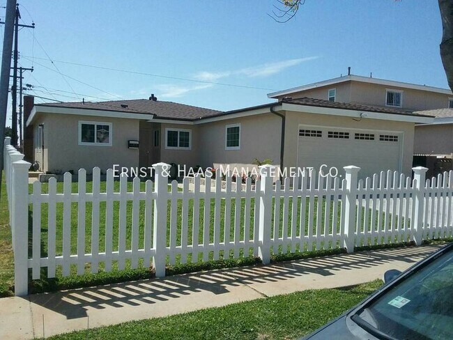 Building Photo - Beautiful Remodeled 4 Bedroom 2 Bath Carso...