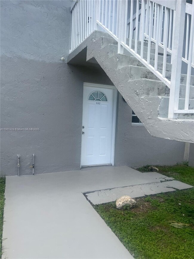 Building Photo - 438 NE 210th Cir Terrace