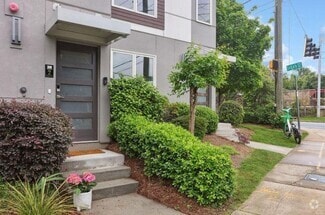 Building Photo - 1672 DeKalb Ave NE