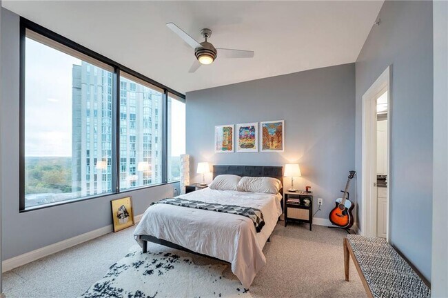 Foto del edificio - 2828 Peachtree Rd NW