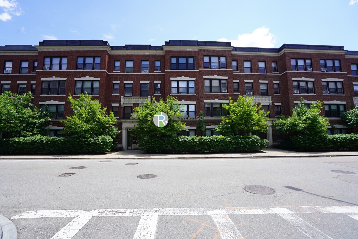 Foto principal - 78 Brainerd Rd