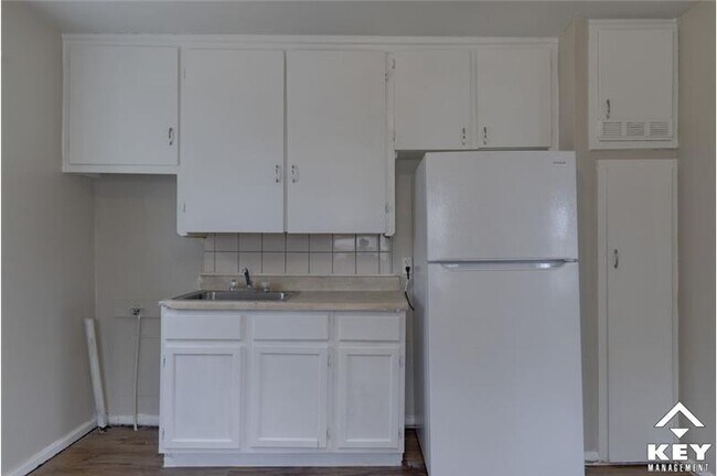 Foto del edificio - 1848 N Green Ave