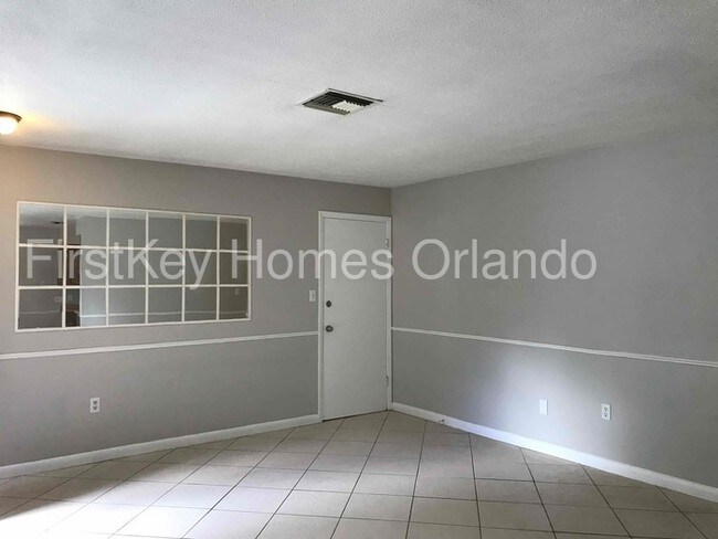 Building Photo - 926 N Rossiter St