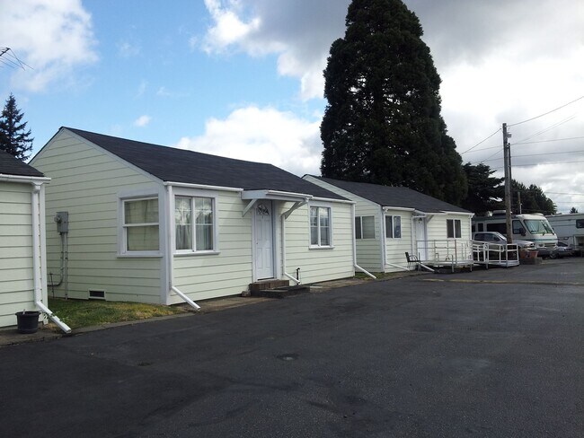 Building Photo - 1 Bed 1 Bath Available for Rent in Kent!