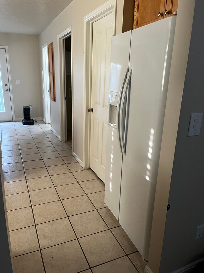 Building Photo - 422 Pheasant Ridge Dr