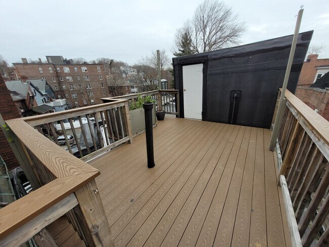 Foto del edificio - Charming 3 Bedroom-No Broker Fee