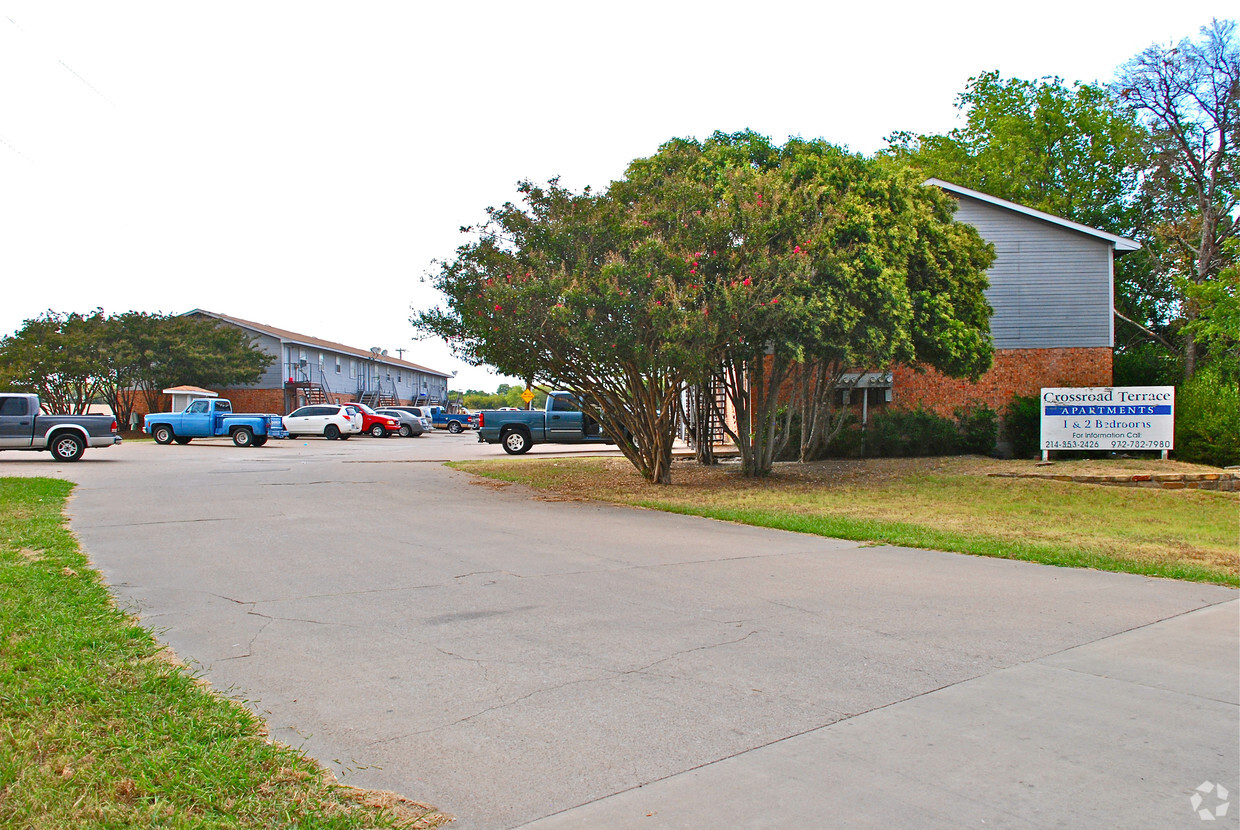 Building Photo - Crossroad Terrace