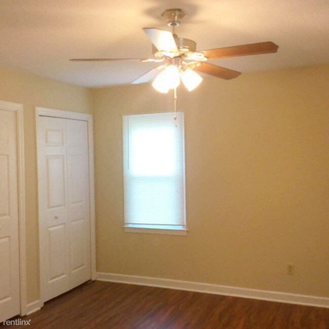 Foto del edificio - 149 Glenshannon Dr