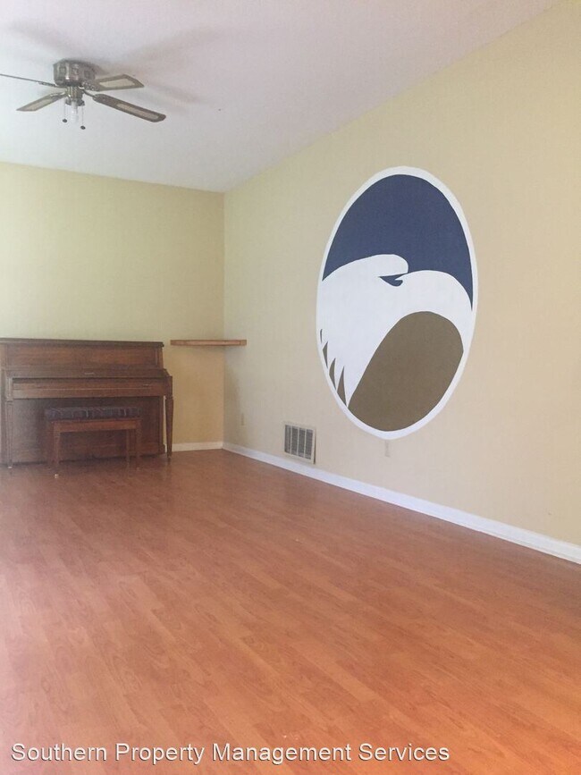 Foto del edificio - 5 br, 3 bath House - 201 Highland Rd