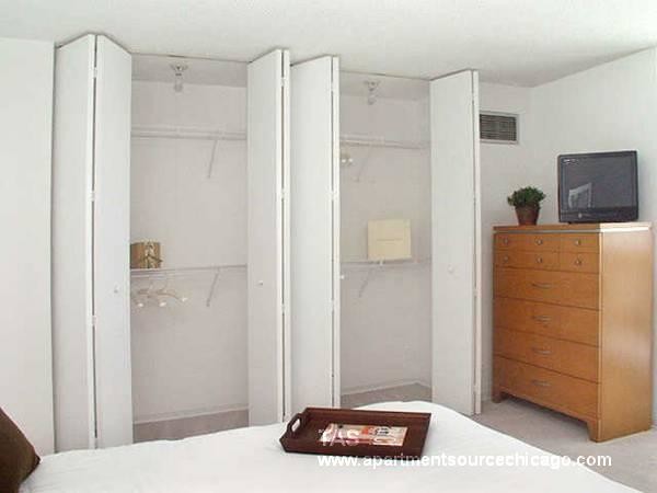 Building Photo - High End Living in Prime Lincoln Park!