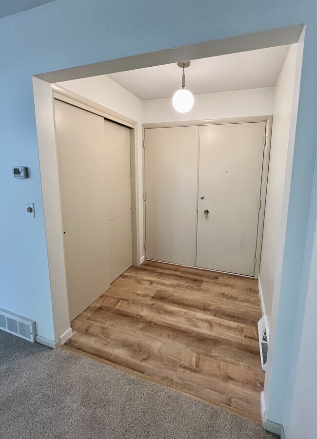 Building Photo - 3051 Wildridge Dr NE