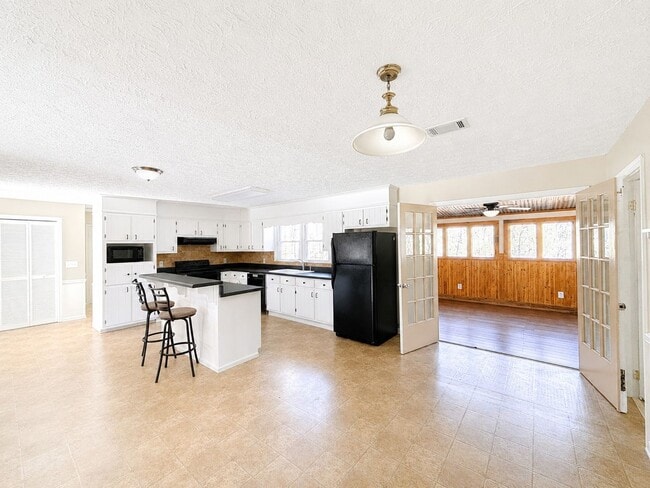 Building Photo - 3531 Gilleland Ext