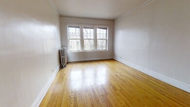 Building Photo - 822 Reba Pl