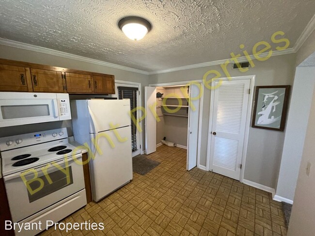 Building Photo - 2 br, 1.5 bath House - 2424 Fairbrook Drive