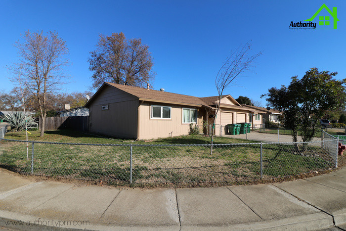Primary Photo - 3535 Gardenia St