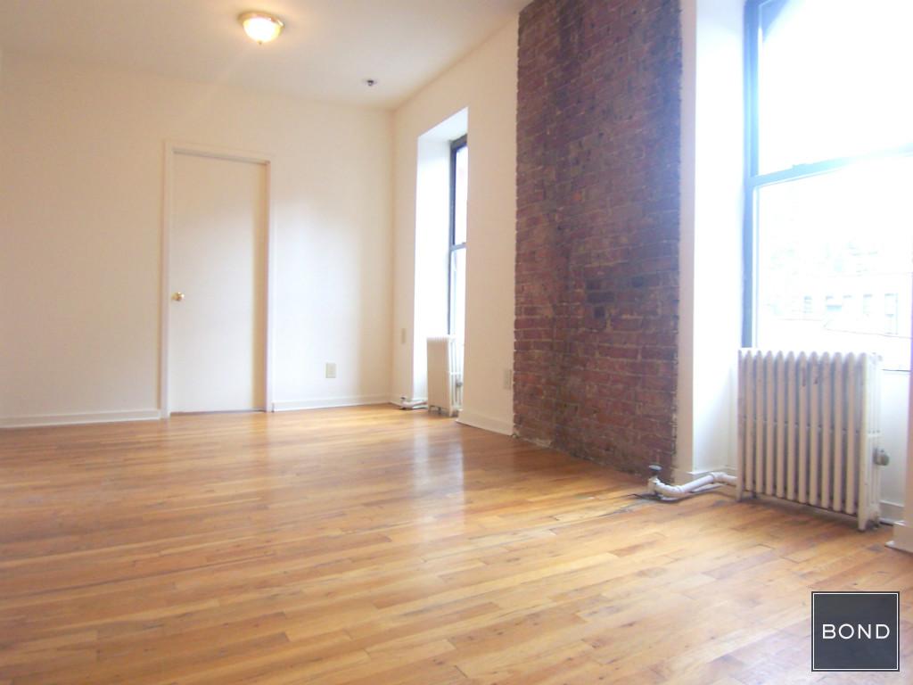 Primary Photo - 301 E 76th St