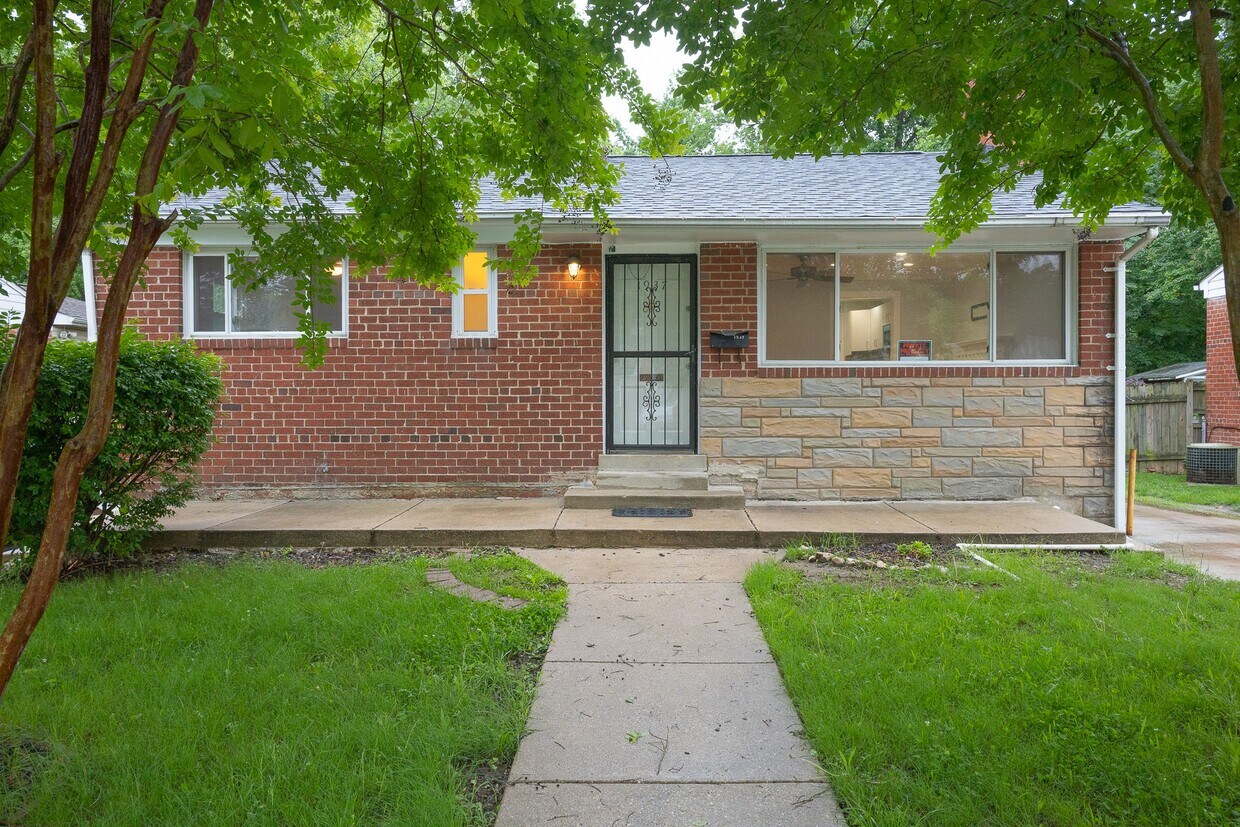 Primary Photo - 1937 Lebanon St