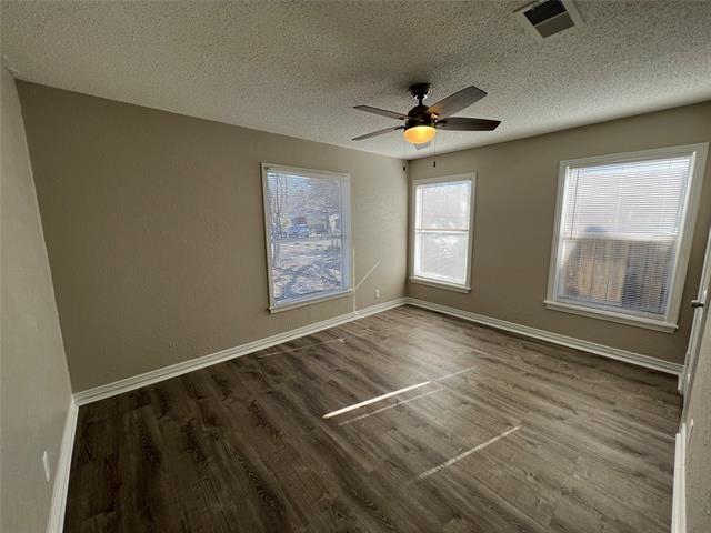 Building Photo - 2423 Lolita Dr