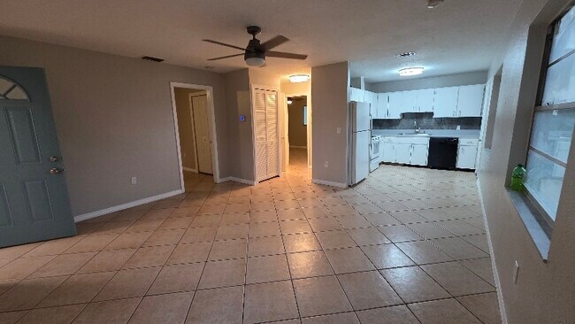 Foto del edificio - 607 45th St E