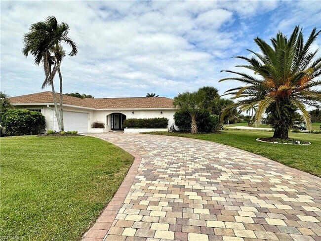 Building Photo - 169 Baltusrol Dr