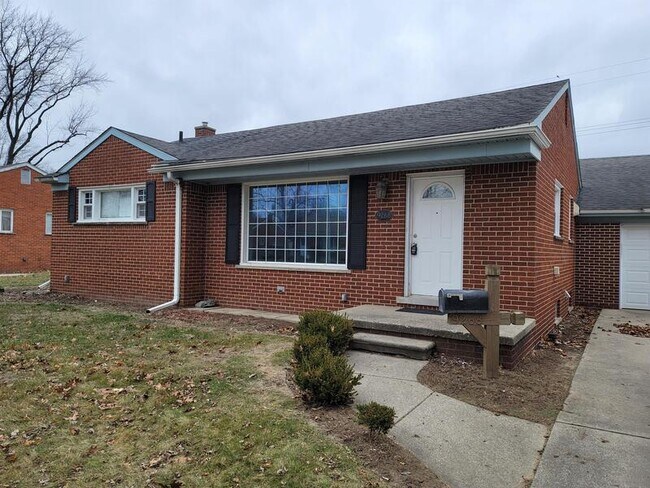 Building Photo - 9268 Gillman St