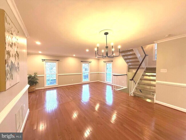 Building Photo - 4235 Sleepy Lake Dr