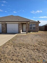 Building Photo - 506 Primrose Dr