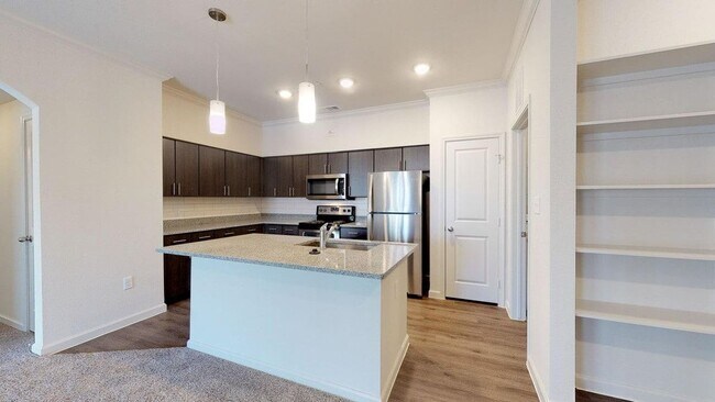 Foto del edificio - 13838 The Lakes Blvd