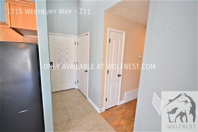Foto del edificio - Stunning 3 Bed Lehi Condo! No Deposit Option!