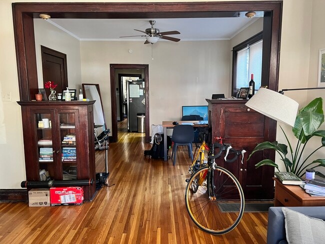dinning room or bonus room - 2516 Bellevue Ave