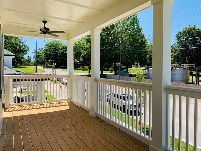 Foto del edificio - 1304 Brownwood Ave