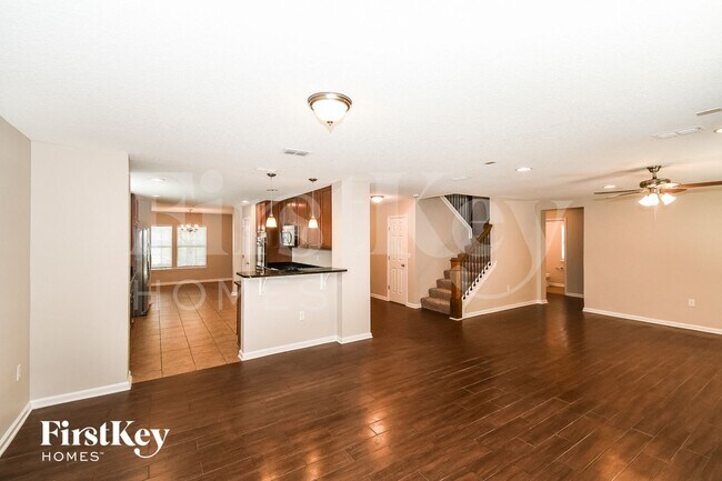 Foto del edificio - 342 Auburn Oaks Rd E