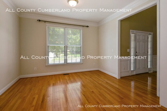 Building Photo - Beautiful Spacious Home 5 Bedrooms!