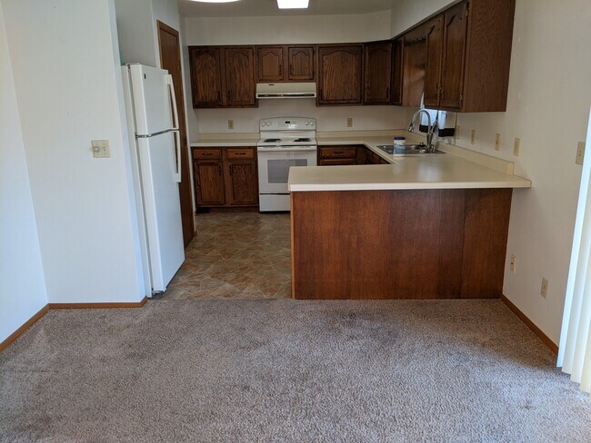 Kitchen - 1910 Tamarack St