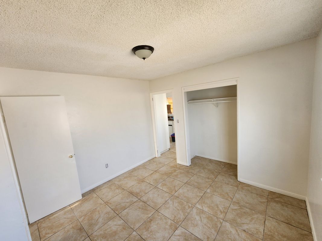 Building Photo - 25603 Bejoal