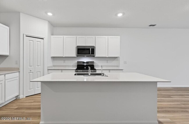 Foto del edificio - 3967 Mid Century St