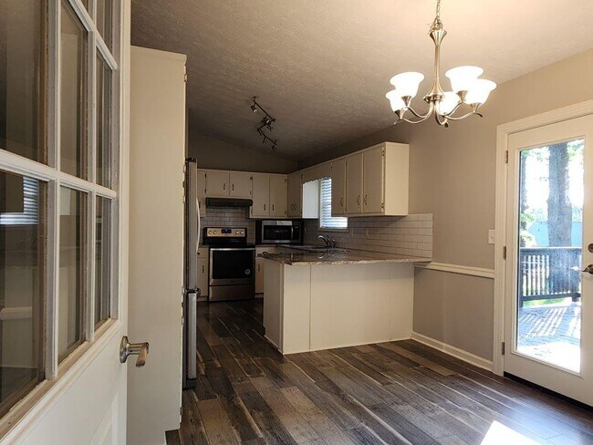 Building Photo - 397 Arbour Way