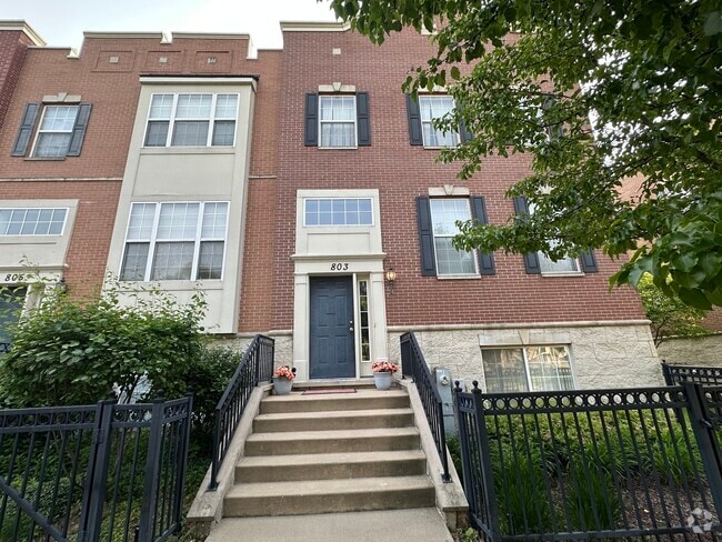 Building Photo - 803 Station Blvd