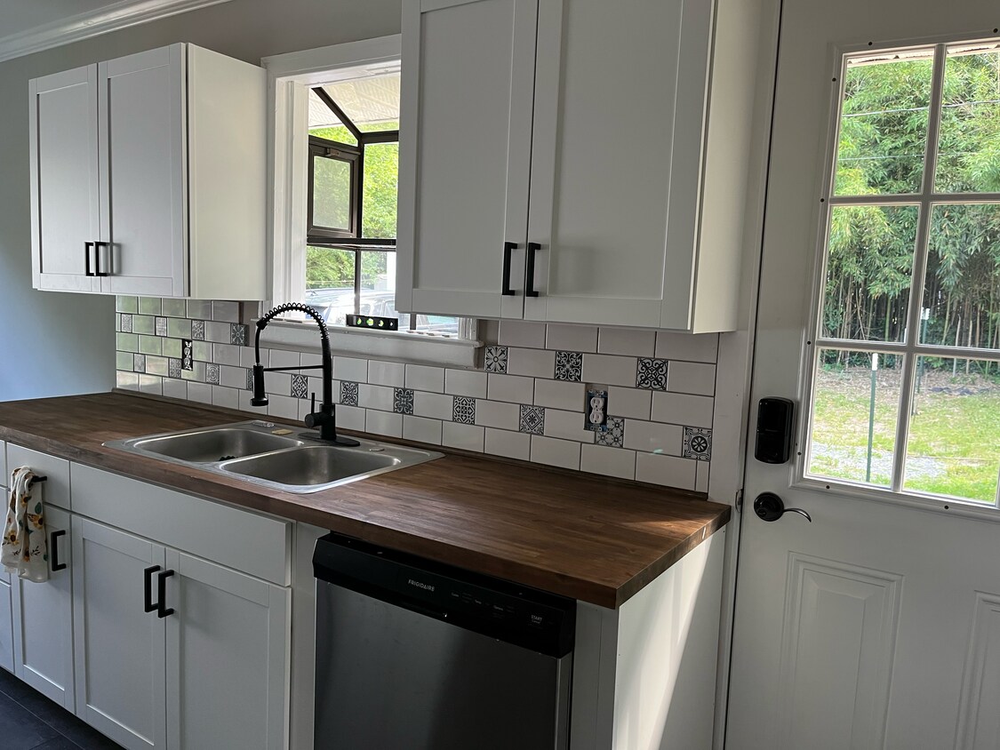 Foto del edificio - 206 D Carlton St