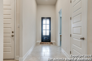 Building Photo - 1114 Aidenbaum