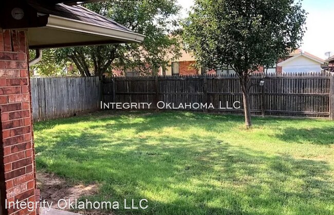 Building Photo - 3 br, 2 bath House - 6021 SE 88th Street