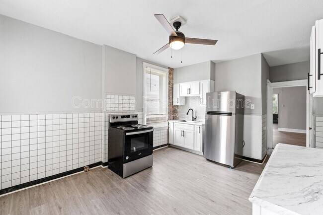 Building Photo - 4222 S 38th St