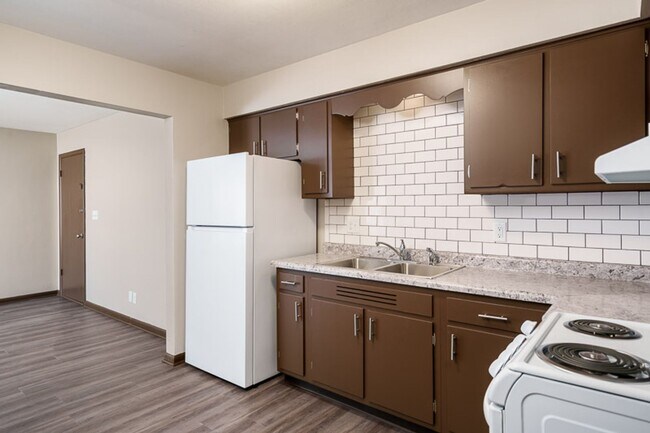 Foto del edificio - 3220/3222 Darwood Drive