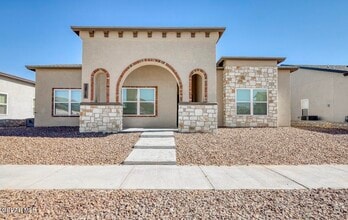 Building Photo - 2816 Sammy Cervantes St