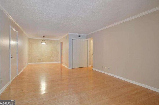 Building Photo - 2955 Seven Pines Ln