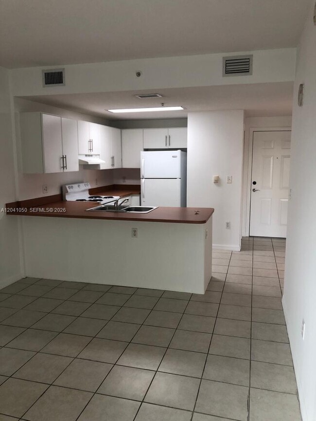 Building Photo - 3410 Coral Way